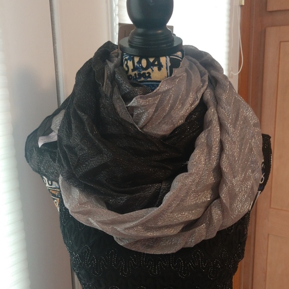 Loop scarf - Picture 2 of 4